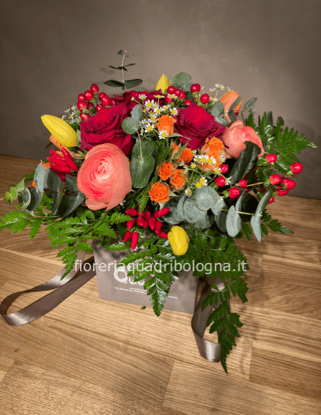 Cubetto fiorito con manici piccolo