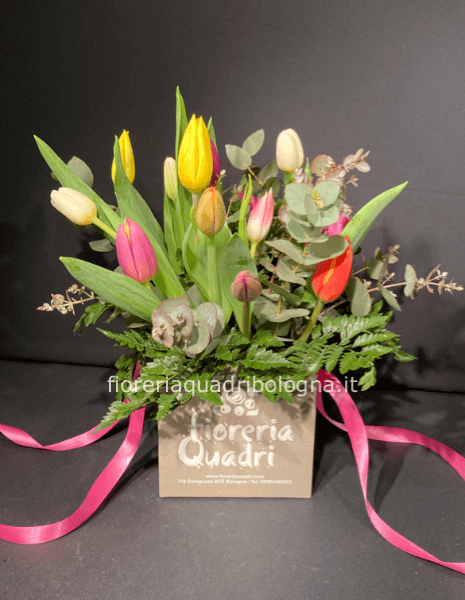 Cubetto fiorito con manici 