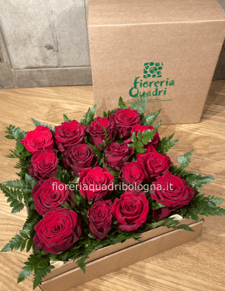 BOX GRANDE  ROSE ROSSE CON COPERCHIO